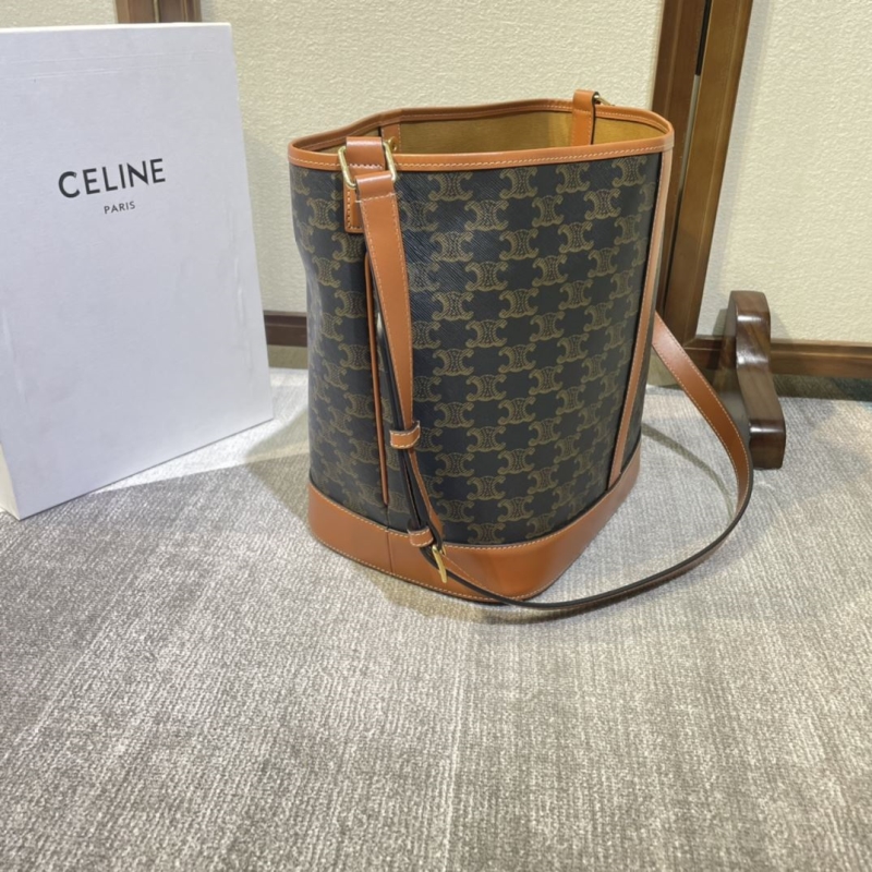 Ce1i*e bucket bags
